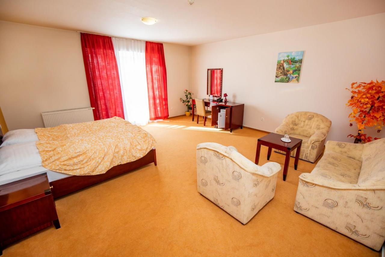 Hotel Boss Zilina Exterior photo